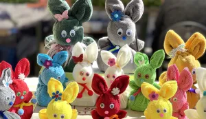 Osijek, 31. 03. 2023, Glavna trznica, Uskrs, zecevi-bombonijere,, ilustracijaSNIMIO BRUNO JOBST