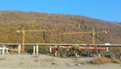 Bosna i Hercegovina, BiH, ilustracija, slobodnjak, koridor 5c, Vc, autocesta, prometnica, izgradnja, gradnja, radovi, radnicisnimljeno mobitelom iz automobila u vožnjilistopad 2022.Mario Mihaljević