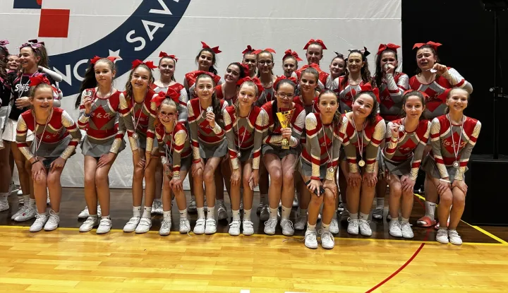 Mlađe juniorke Cheerleading kluba Ma&Ko