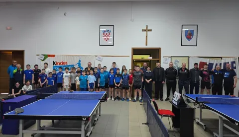 U sklopu Plazma Sportske igre mladih održan je Kinder Joy turnir u stolnom tenisu, koji je okupio velik broj mladih sporta&scaron;a željnih natjecanja, druženja i zdravog načina života. 