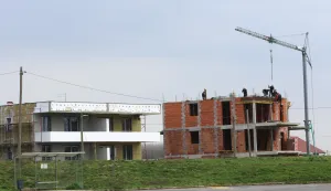 Osijek, 12. 03. 2026, Tvrđavica, postaje sve vi&scaron;e i vi&scaron;e urbanizirana, gradi se na svakom koraku. Građevina, stanogradnja, radnici, nekretnine.snimio GOJKO MIITĆ