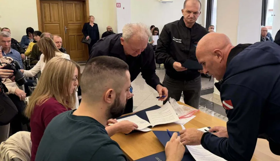 VINKOVCIGrad Vinkovci podijelio je ugovore za 55 udruga iz područja socijalne i zdravstvene skrbi, humanitarnog djelovanja, rada s mladima te braniteljskih i stradalničkih udruga. Udruge su svoje programe kandidirale za financiranje iz gradskog proračuna u ukupnoj vrijednosti od 113.000 eura.ožujak 2026.