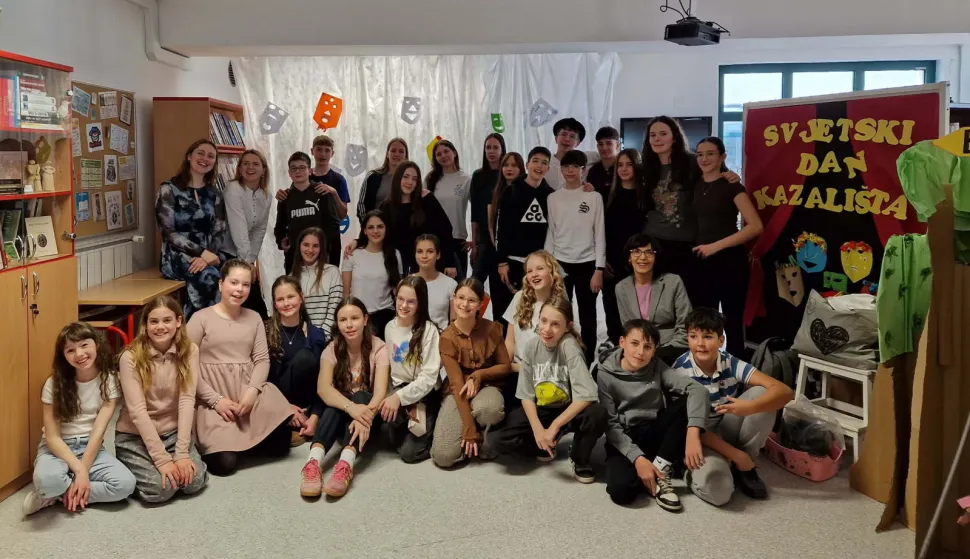 VINKOVCISusret dramskih skupina O&Scaron; Retfala Osijek i O&Scaron; Ivana Mažuranića Vinkovci pod nazivom "Theaterfreunde" ožujak 2026.