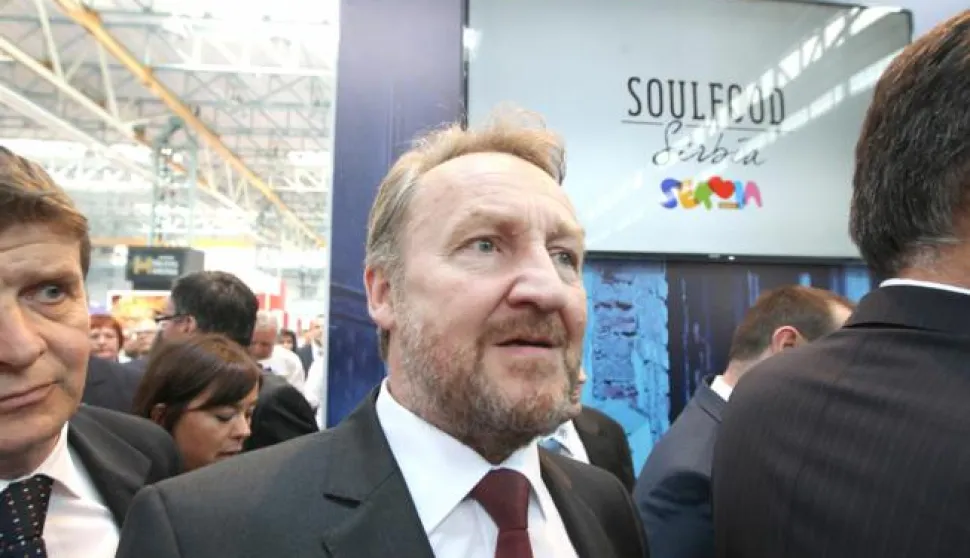 12.04..2016., Mostar, Bosna i Hercegovina - Svecano otvaranje Medjunarodnog mostarskog sajma gospodarstva. Na otvaranju su bili nazocni predsjednica RH Kolinda Grabar Kitaovic, premijer RS Aleksandar Vucic, predsjednik CG Filip Vujanovic i clanovi Predsjednistva BiH Dragan Covic, Mladen Ivanic i Bakir Izetbegovic.Photo: Boris Scitar/Vecernji list/PIXSELL------jedan stupac novosti