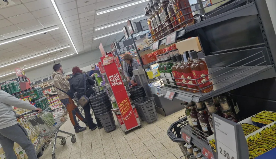 Mađarska opsada hrvatskih trgovina: "Kada u trgovini vidim da netko gura prepuna kolica, siguran sam da su Mađari"
