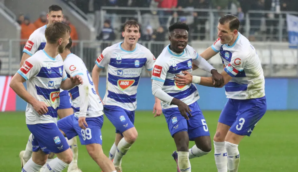 Osijek, 01. 02. 2026, Opus Arena, nogomet, Osijek - Rijeka. SuperSport HNL 25/26. Samuel Akere (57)..snimio GOJKO MITIĆ