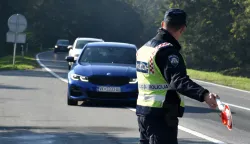 Slavonija...DC55_Županja-Vinkovci...21.10.2024.Ministarstvo unutarnjih poslova po peti put obilježava Nacionalni dan sigurnosti cestovnog prometa, a obilježila je i Policijska uprava vukovarsko-srijemska pojačanim nadzorom cestovnog prometa usmjerenim na suzbijanje prekr&scaron;aja kojima su uzrokovane najteže prometne nesreće;foto Gordan Panić