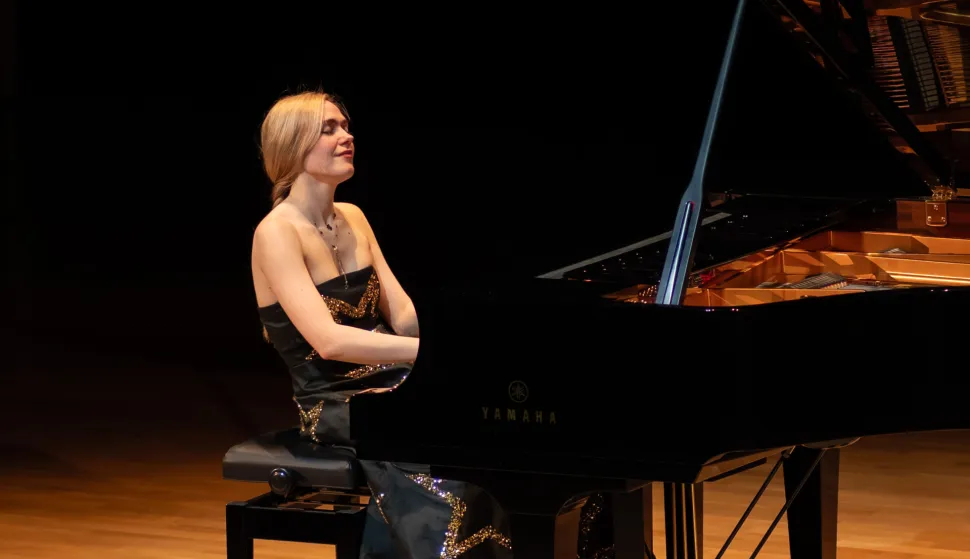 Osijek, 26. 3. 2026., Mia Pečnik, koncert KCMia Pečnik; koncert; klavir; Kulturni centar; KC; kultura; glazba; klasika; pijanistica