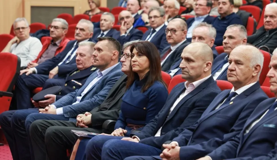 ĐakovoPredstavljanju monografije 5. GBR Sokoovi nazočili su i potpredsjednik Vlade i ministar obrane ivan anu&scaron;ić, te osječko-baranjska županica Nata&scaron;a Trami&scaron;akOžujak 2026.