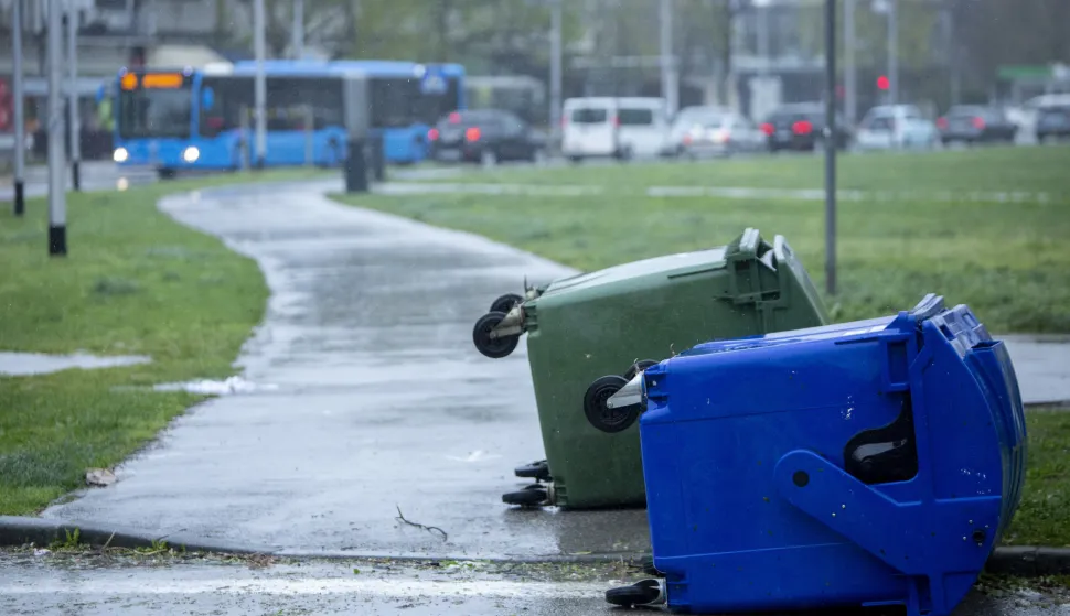 Zagreb, 27.03.2026 - Nevrijeme u Zagrebu, naselje &Scaron;pansko. foto HINA/ Sa&scaron;a KOLJAN/ sk