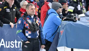 14.02.2025., Saalbach, Austrija - Svjetsko skijasko prvenstvo 2025 - veleslalom muski. Vedran Pavlek prati Filipa Zubcica u drugoj voznji muskog velesaloma.  Photo: Igor Soban/PIXSELL