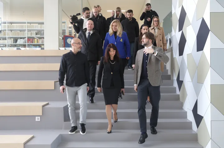 Osijek, 27 03. 2026., I. gimnazija, obilazak &scaron;kole, obilazak, Tomislav Ćorić - potpredsjednik Vlade RH, Nata&scaron;a Trami&scaron;ak - županica, Ivan Ćelebić - ravnatelj, SNIMIO BRUNO JOBST