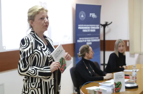 Osijek, 27 03. 2026., PTFOS, promocija knjige, Održiva prehrana, Ines Banjar; Marizela &Scaron;abanović - autorica knjige; Ivana Gracin SNIMIO BRUNO JOBST
