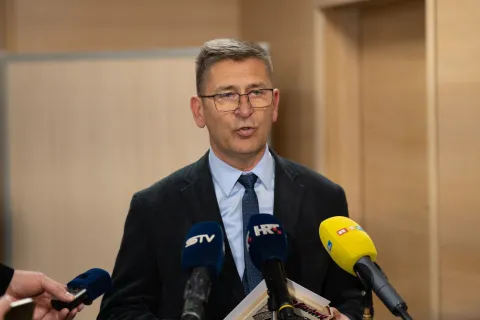 Osijek, 28. 3. 2026., Mini simpozij Dr. Ante StarčevićDražen Ku&scaron;en; Simpozij; Ante Starčević; Hotel Osijek