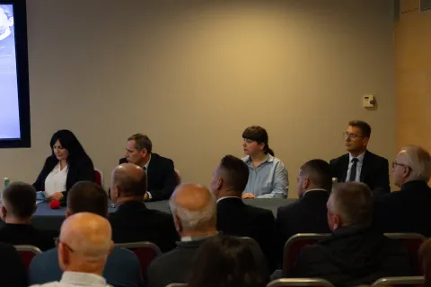 Osijek, 28. 3. 2026., Mini simpozij Dr. Ante StarčevićSimpozij; Ante Starčević; Tunjica Petra&scaron;ević; Hotel Osijek