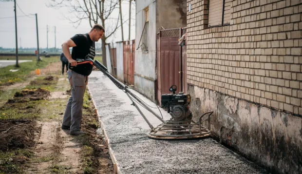 NIJEMCIU Općini Nijemci, po povr&scaron;ini i stanovni&scaron;tvu najvećoj u Vukovarsko-srijemskoj županiji, ovih je dana počela rekonstrukcija ulica, a prvi su zahvati u naselju Banovcima, u Ulici Marka Ore&scaron;kovića, gdje se rade nove pje&scaron;ačke stazeožujak 2026.