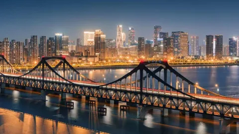 MAGAZIN INA KINAPogled_na_grad_Hangzhou__glavni_grad_provincije_Zhejiang__