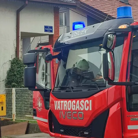 POžar kuće u Vla&scaron;ićkoj ulici u Osijeku