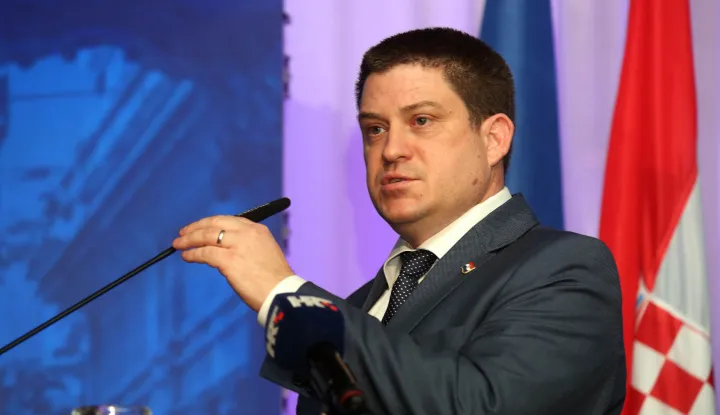 Rijeka, 27.03.2026. - Predsjednik Vlade RH Andrej Plenković sa suradnicima prisustvovao je obilježavanju 36. obljetnice osnutka HDZ-a Rijeka. Na fotografiji ministar Oleg Butković.foto HINA/ Miljenko KLEPAC/ mk