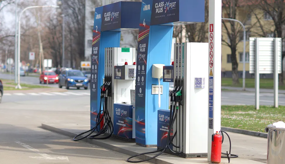 Osijek, 03. 03. 2026., slobodnjak; slobodnjaci; benzinska pumpa; gorivo; poskupljenje; naftni derivatiSNIMIO BRUNO JOBST