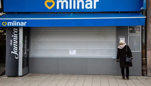 OSIJEK- 12.01.2023., Trg Ante Starčevića, Mlinar Nama, prodavaonica ne radi zbog adaptacije, slobodnjak, ilustracija.Foto: Andrea Ilakovac