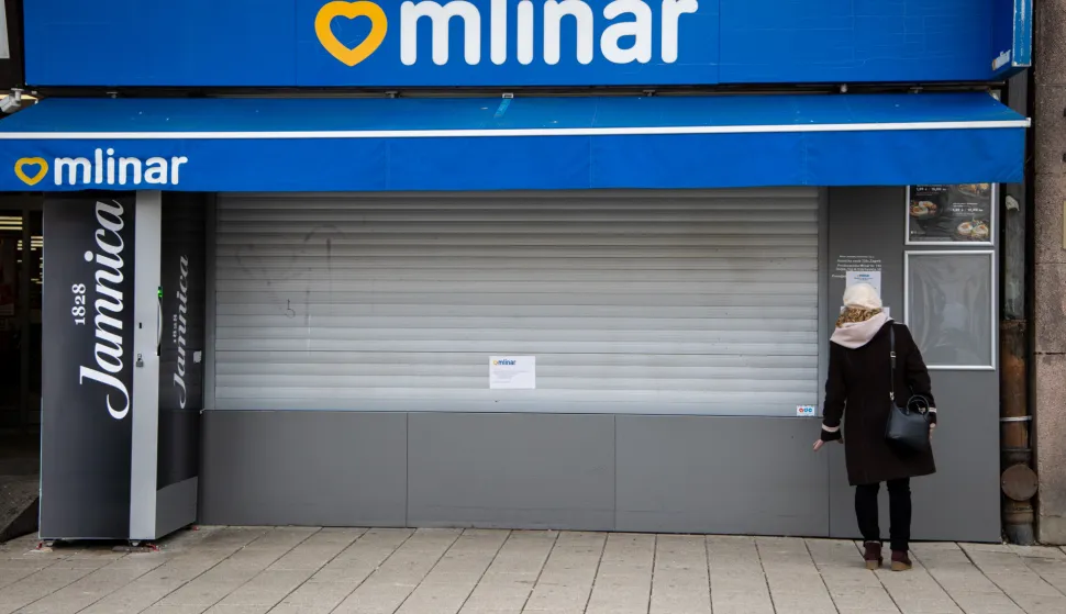 OSIJEK- 12.01.2023., Trg Ante Starčevića, Mlinar Nama, prodavaonica ne radi zbog adaptacije, slobodnjak, ilustracija.Foto: Andrea Ilakovac