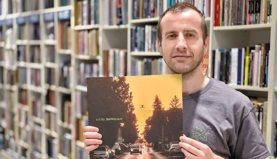 U prodaji je ograničeni broj vinilnih albuma s Kandžijinim potpisom
