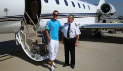 Prevozio multimilijardere, sporta&scaron;e i napisao knjigu: Letačku slavu stekao je kao privatni pilot saudijskog princa, Schumachera, ali i rudarskog magnata