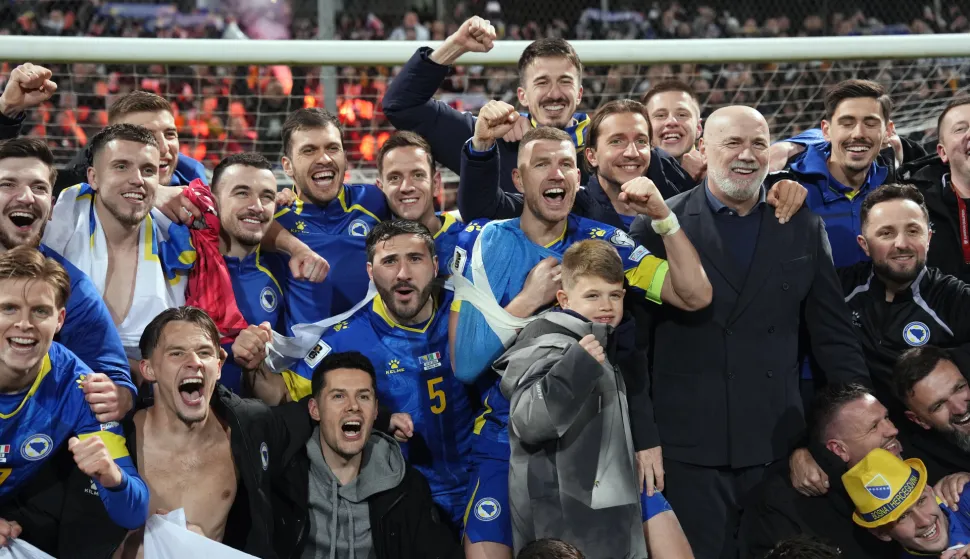 Bosnia team celebrates victory after the final soccer match for the qualification for the 2026 World Cup between Bosnia Herzegovina and Italy at the Stadion Bilino Polje in Zenica, Bosnia Erzegovina. - March 31, 2026. Sport - Soccer. (Photo by Fabio Ferrari/LaPresse) (Photo by Fabio Ferrari/LaPresse/Sipa USA) Photo: LaPresse/SIPA USA
