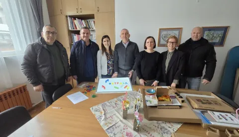 Retfalački HDZ darivao vrtićimaUstupljena