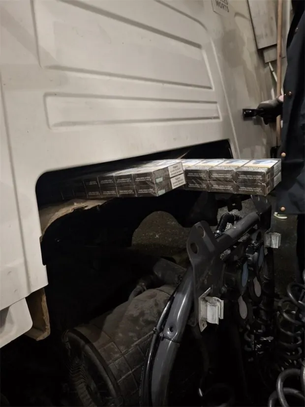 Pronađene cigarete u kamionima na Bajakovu