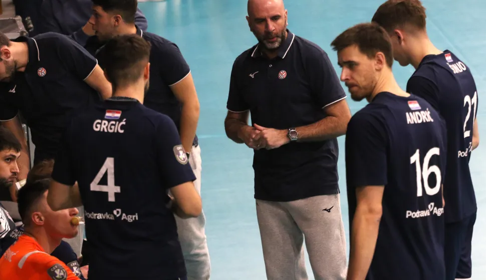 Interne razmirice presudile Gavrančiću, momčad će u doigravanju voditi Fančović