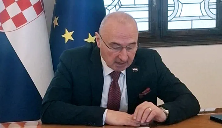 Zagreb, 2.4.2026.- Hrvatski ministar vanjskih i europskih poslova Gordan Grli? Radman sudjelovao je na virtualnm sastanku predstavnika vi?e od 40 zemalja spremnih za mobilizaciju kako bi osigurali plovidbu kroz Hormu?ki tjesnac. foto HINA/ MVEP/ ua