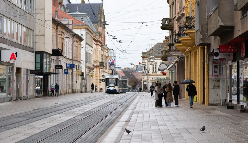 Osijek, 27. 3. 2026., Slobodnjaciki&scaron;a; hladno vrijeme; zahlađenje; centar; Kapucinska ulica; vremenska prognoza; proljeće; promjenjivo vrijeme