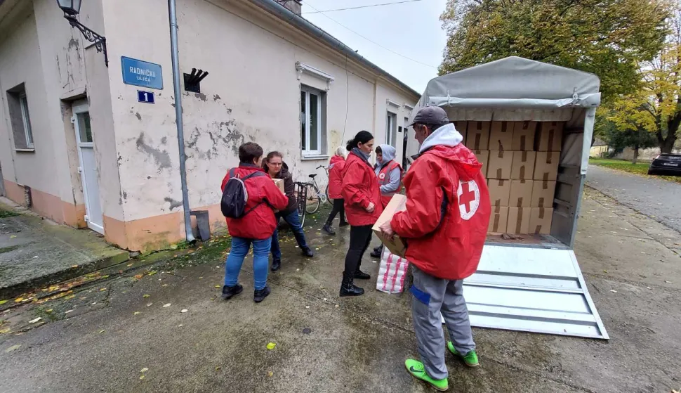 Mjesečno će dijeliti 1900 paketa hrane i potrep&scaron;tina sljedeće dvije i pol godine
