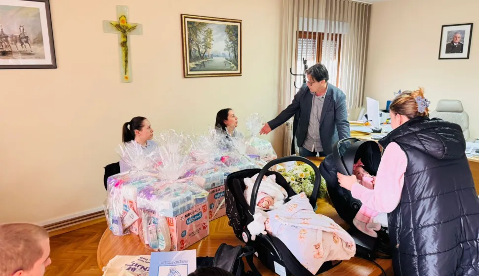 Načelnik Općine Nu&scaron;tar Hrvoje Drinovac uručio novčane naknade 