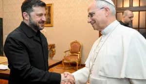 (FILES) This photo taken and handout on December 9, 2025 by The Vatican Media shows Pope Leo XIV during a meeting with Ukraine's President Volodymyr Zelensky, in Castel Gandolfo. Pope Leo XVI spoke on April 3, 2026 with the presidents of Israel and Ukraine, discussing the ongoing wars and the need for peace. The American-born pontiff spoke by telephone with Israel's Isaac Herzog and, separately, Ukraine's Volodymyr Zelensky, in which the humanitarian situation in each war zone was discussed, the Vatican said. (Photo by Handout/VATICAN MEDIA/AFP)/RESTRICTED TO EDITORIAL USE - MANDATORY CREDIT "AFP PHOTO/VATICAN MEDIA" - NO MARKETING - NO ADVERTISING CAMPAIGNS - DISTRIBUTED AS A SERVICE TO CLIENTS