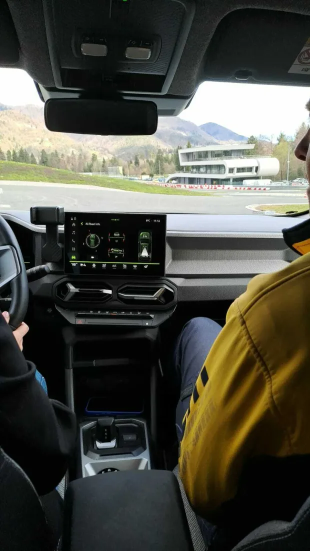 Dacia na test poligonu Vransko u Sloveniji