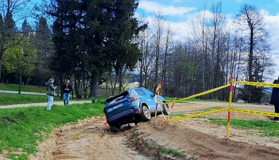 Dacia na test poligonu Vransko u Sloveniji