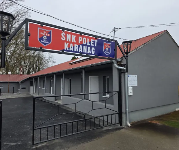 Općina Kneževi Vinogradi uspje&scaron;no je zavr&scaron;ila projekt energetske obnove sportskog parka &Scaron;NK Polet u Karancu, čime je Sportski park dobio novo, energetski učinkovito ruho, a &Scaron;NK Polet Karanac atraktivnije mjesto za treniranje i natjecanja te organizaciju sportskih događanja.