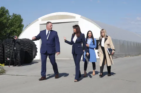Osijek, 07. 04. 2026., Poslovna zona, Poslovna zona OBŽ, OBŽ, obilazak, posjet županice, Boris Peić - direktor Poslovne zone OBŽ; Nata&scaron;a Trami&scaron;akSNIMIO BRUNO JOBST