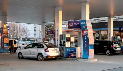24.03.2026., Zagreb - Jutro nakon poskupljenja na benzinskoj pumpi INA u Dubravi ima svih vrsta goriva i nema guzvi. Vlada je donijela nove mjere ogranicenja cijena goriva, pa je od ponoci Eurosuper poskupio s dosadasnjih 1.50 na 1.62 eura po litri, dok eurodizel umjesto dosadasnjih 1.55 stoji 1.73 eura po litri. Plavi dizel poskupio je s 0.89 na 1.19 eura po litri. Photo: Patrik Macek/PIXSELL