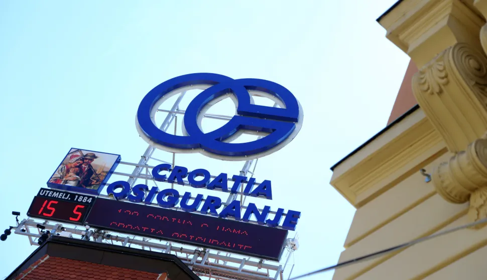 15.05.2013., Zagreb - Vlada RH odlucila je prodati Croatia osiguranje. Medju zainteresiranim kupcima su Poljski PZO, Adris i mnogi drugi. Zgrada Croatia Osiguranja na Trgu bana Josipa Jelacica. Croatia osiguranje je najvece i najstarije osiguravajuce drustvo u Hrvatskoj. Osnovano je 1884 godine u Zagrebu, kao Hrvatska osiguravajuca zadruga, a jedan od njegovih osnivaca bio je poznati hrvatski pisac August Senoa. "nPhoto: Zeljko Lukunic/PIXSELL"n 