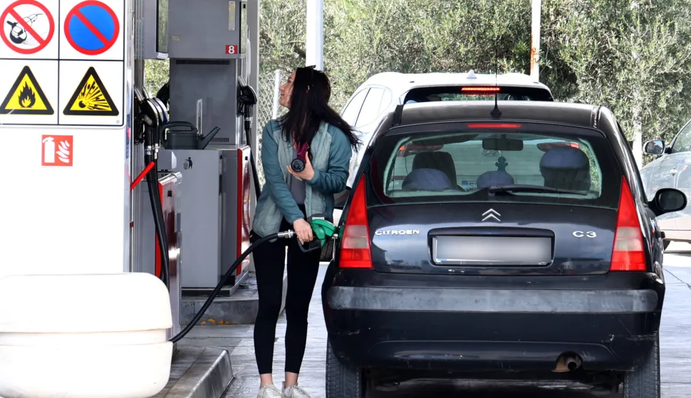 23.03.2026., Sibenik --Pocele su guzve na benzinskim postajama uoci najavljenog poskupljenja goriva. Photo: Dusko Jaramaz/PIXSELL