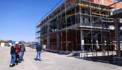 PLETERNICAU Pleternici je u tijeku izgradnja Centra za starije osobe vrijednog gotovo 10 milijuna eura, u kojem će biti i odjel za osobe oboljele od demencije i Alzheimerove bolesti,travanj 2026.