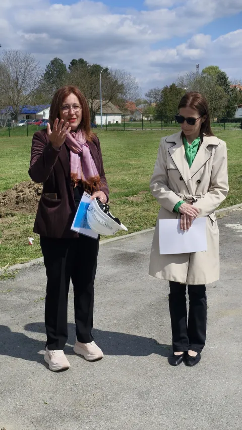 EcoCortecov logistički centar - Kornelija Zvečevac i Dijana Zrinski