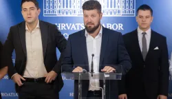 Zagreb, 23.10.2025. - Zastupnik Matej Mostarac i zastupnik SDP-a u Europskom parlamentu Marko Ve&scaron;ligaj održali su konferenciju za medije s temom problemi priu&scaron;tivog stanovanja.Na fotografiji Matej Mostarac.foto HINA/ Edvard &Scaron;U&Scaron;AK