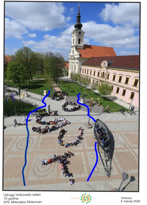 Poznati fotograf &Scaron;ime Strikoman u samom sredi&scaron;tu Vinkovaca, na korzu ispred Gimnazije, danas je snimio svoju 979. Milenijsku fotografiju