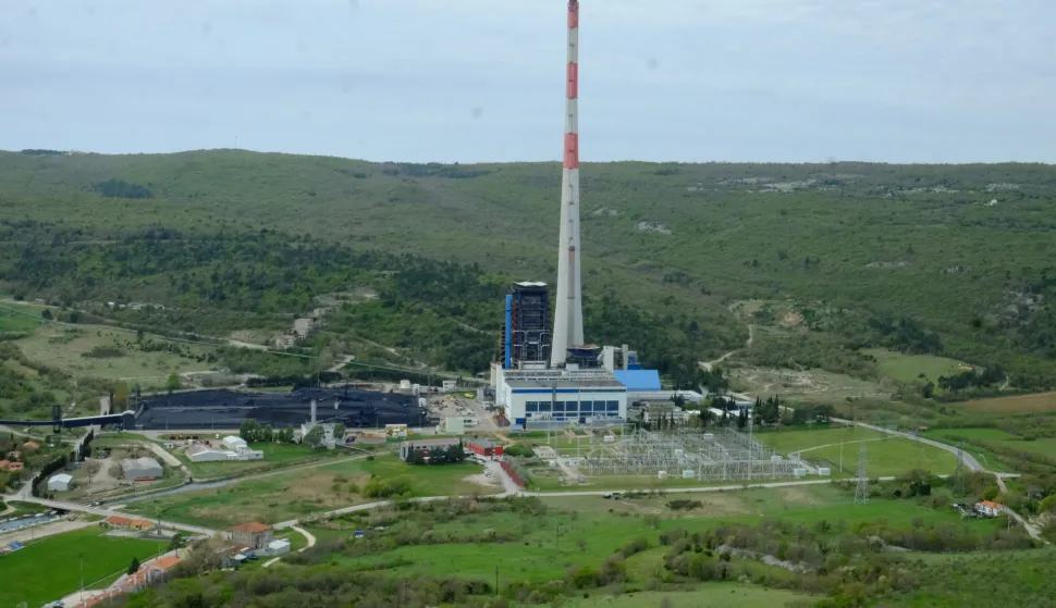 Termoelektrana Plomin otvorena je 1971., dok je danas aktivan drugi blok otovoren 1999. godine