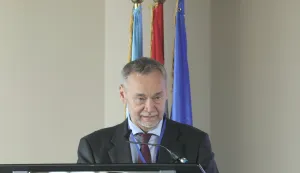 Zagreb, 09.04.2026 - Predsjednik Vlade i HDZ-a Andrej Plenković sudjelovao je na Izbornom saboru Akademske zajednice HDZ-a "Dr. Ante Starčević".Na slici Dinko Čutura.Foto HINA/Tomislav Pavlek/tp